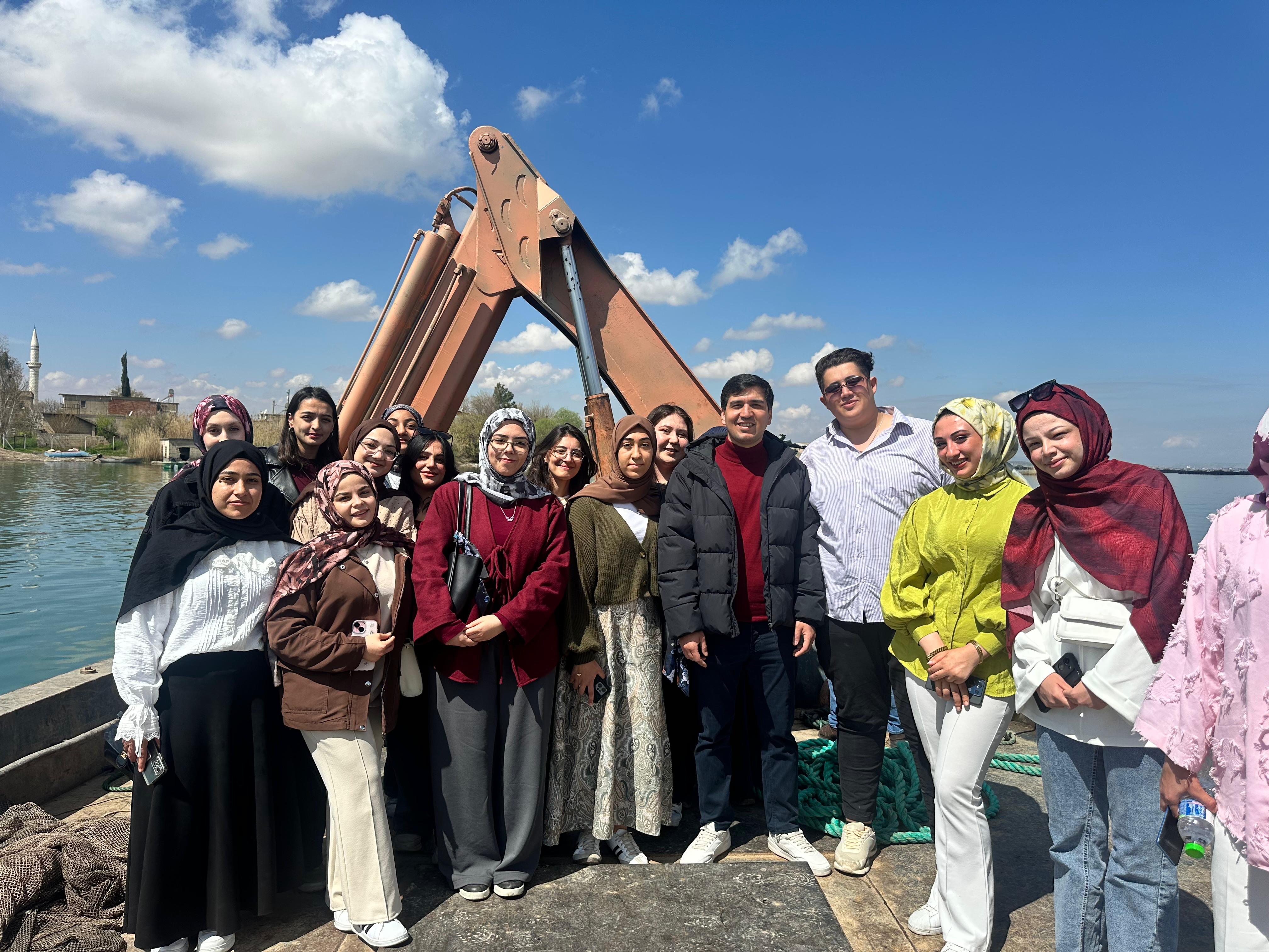 Birecik MYO Laborant ve Veteriner Sağlık Programı Öğrencilerinden Balık Yetiştiriciliği Tesisine Teknik Gezi ve Seminer Etkinliği